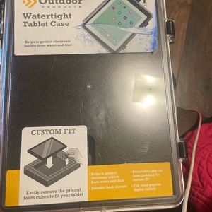 Watertight tablet case